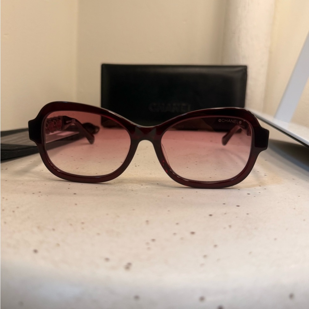 CHANEL Burgundy and Black Sunglasses - Picture 5 of 11